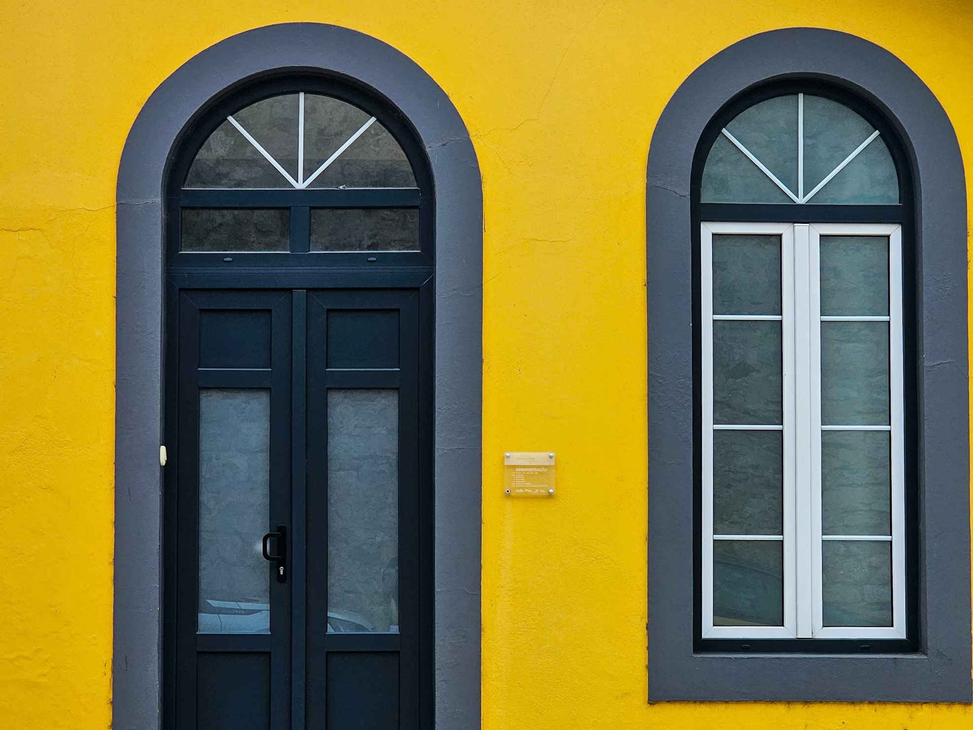 How To Install Double Glazed Windows: Step-By-Step Guide - Oh No Studio